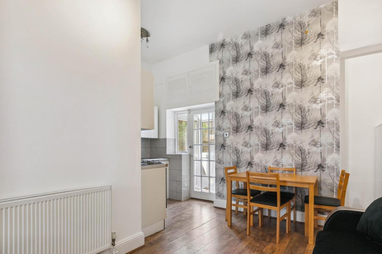 Cozy Wimbledon Apartment London Eksteriør bilde